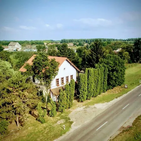 בית הארחה Locomotiv Vendeghaz 3*